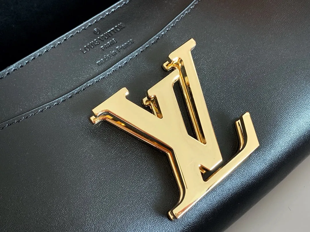 LV Pochette Louise