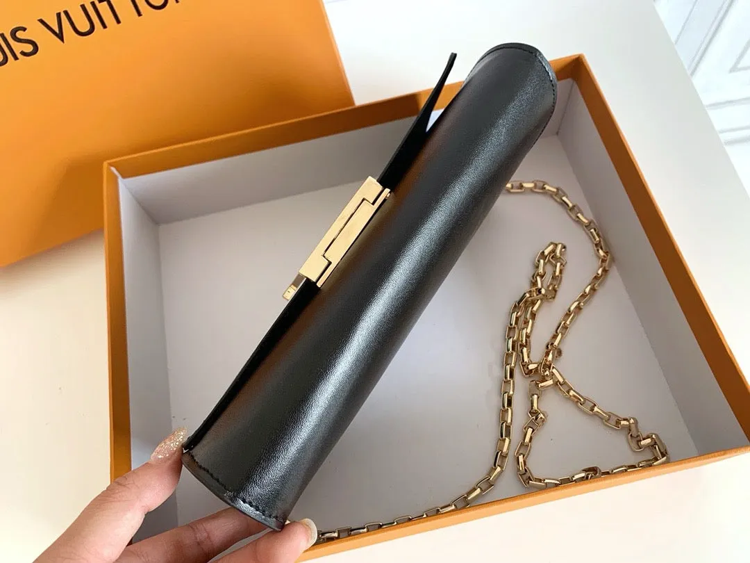 LV Pochette Louise