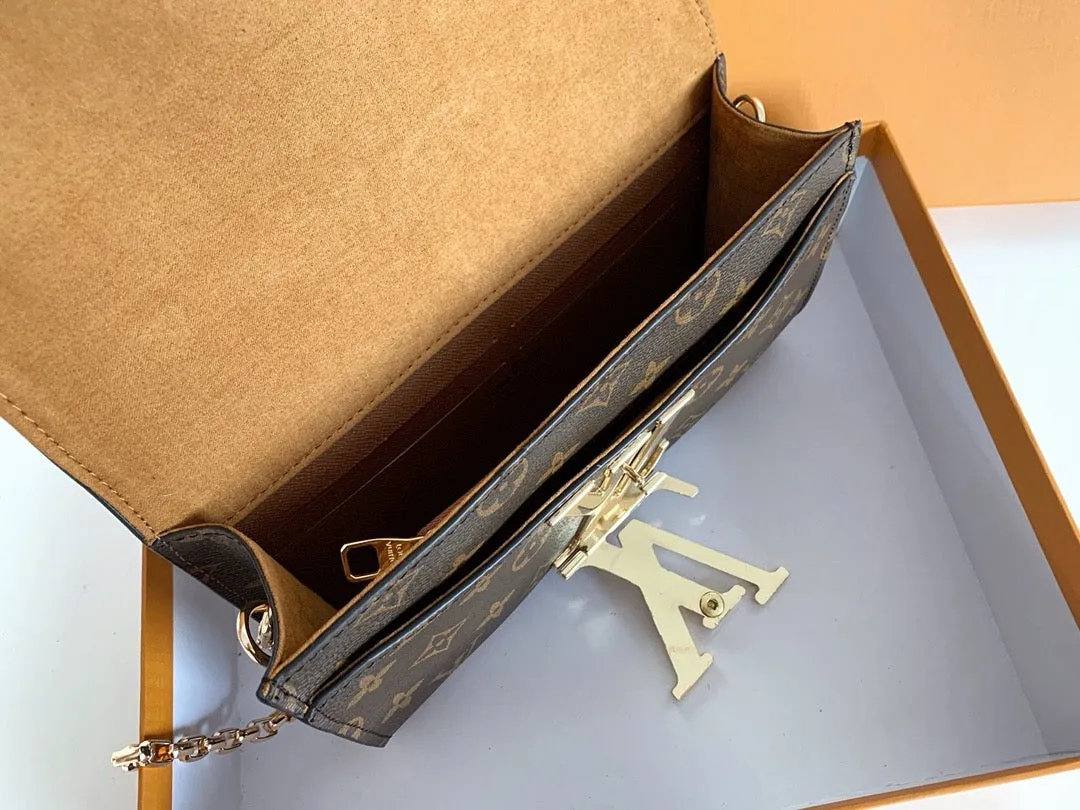 LV Pochette Louise