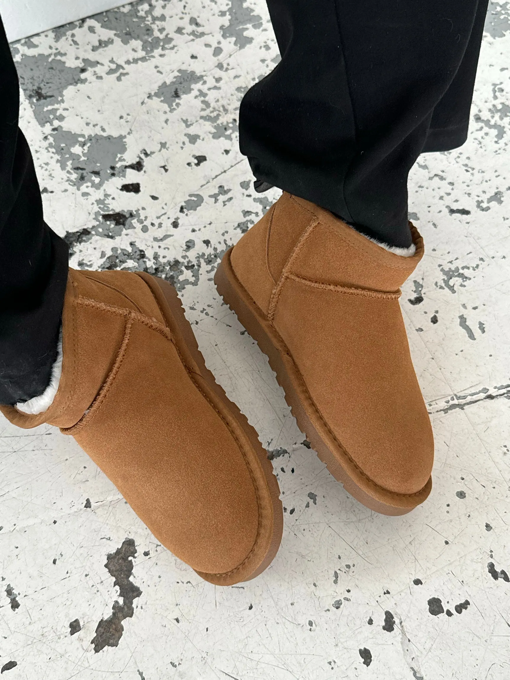 Malabo teddy boots short - Camel