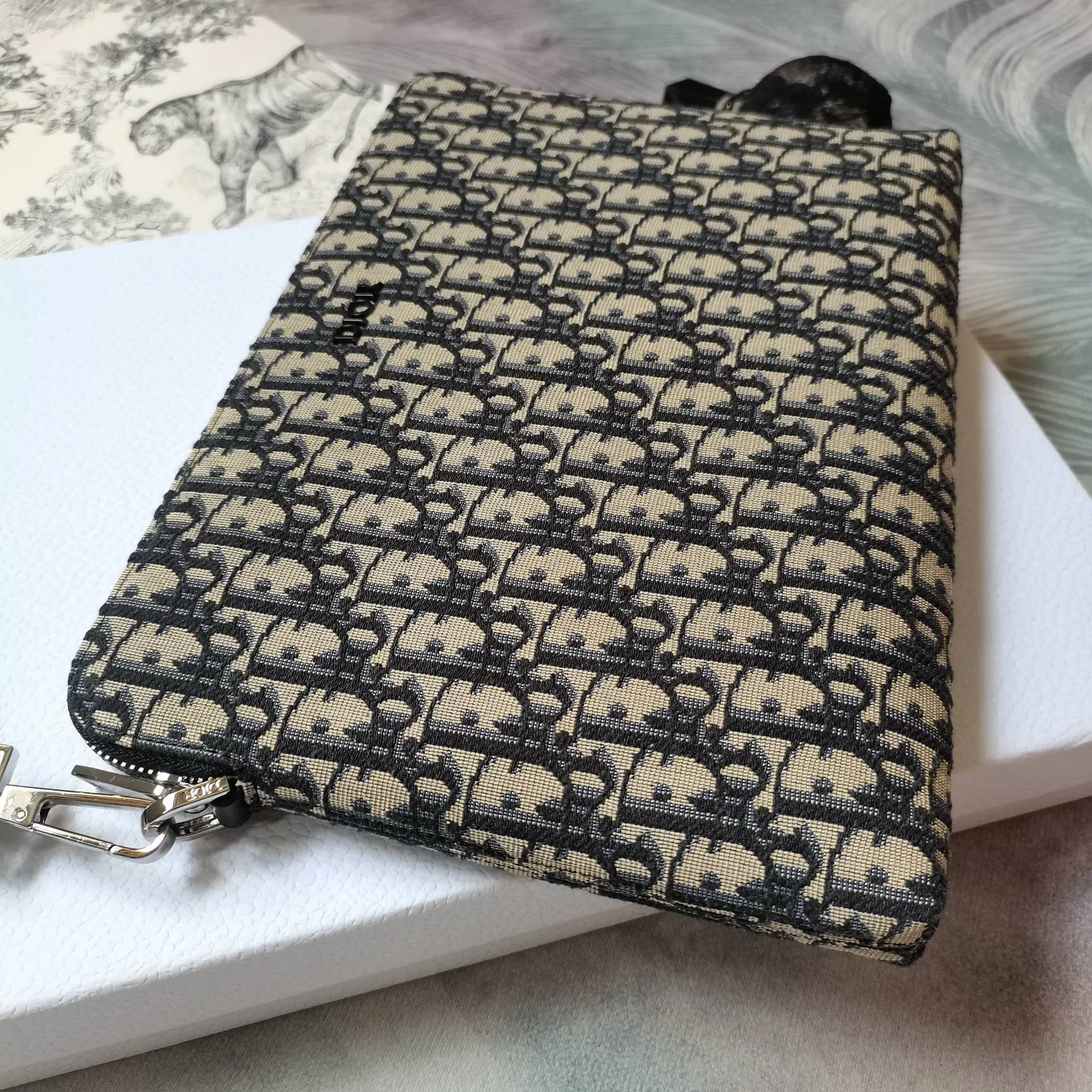 MBG061 Pouch / HIGHEST QUALITY VERSION / 12 x 8 inches