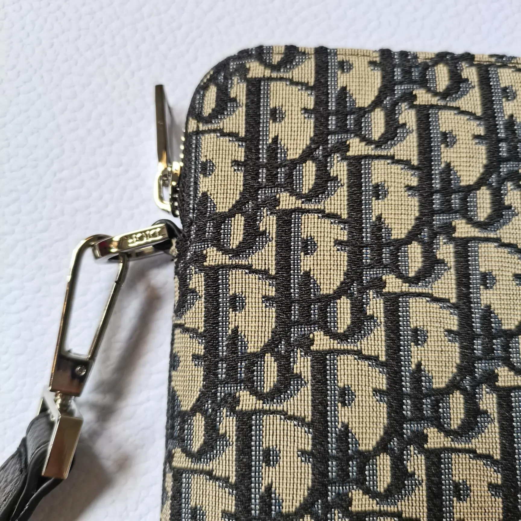 MBG061 Pouch / HIGHEST QUALITY VERSION / 12 x 8 inches