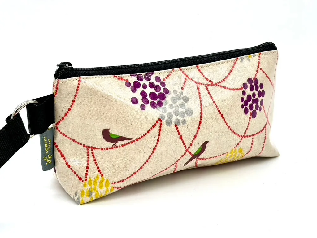 Medium Makeup Bag in Bird hanging around