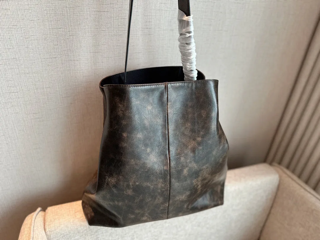 MIU001 Leather Hobo Bag / 15x14.1x3.9inch