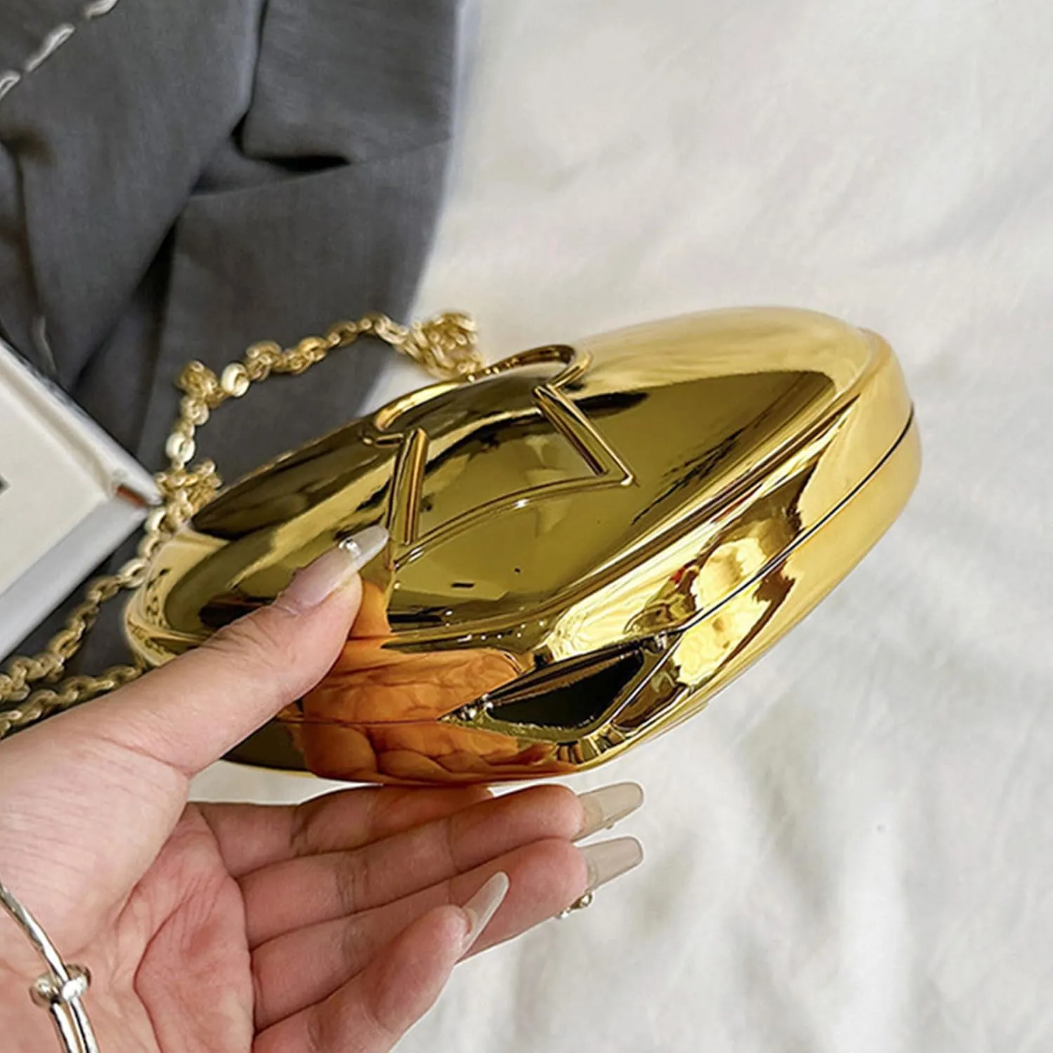 Modern Heart Shape Handbag Crossbody Purse Shoulder Bags Satchel Chain Strap Evening Purse for Women Delicate Wear