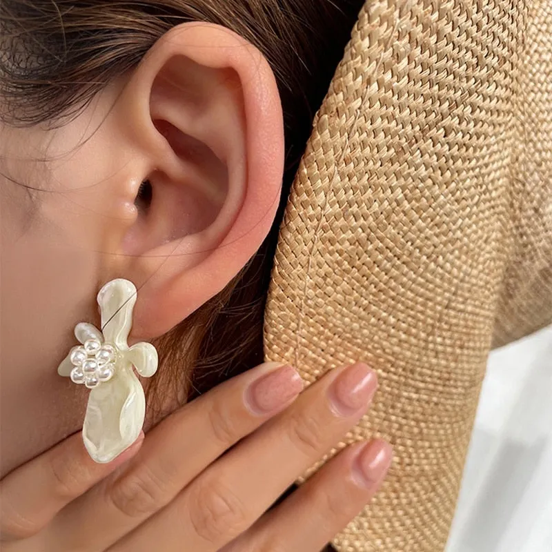 New Arrival Korean Resin Flower Stud Earrings For Women