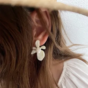 New Arrival Korean Resin Flower Stud Earrings For Women