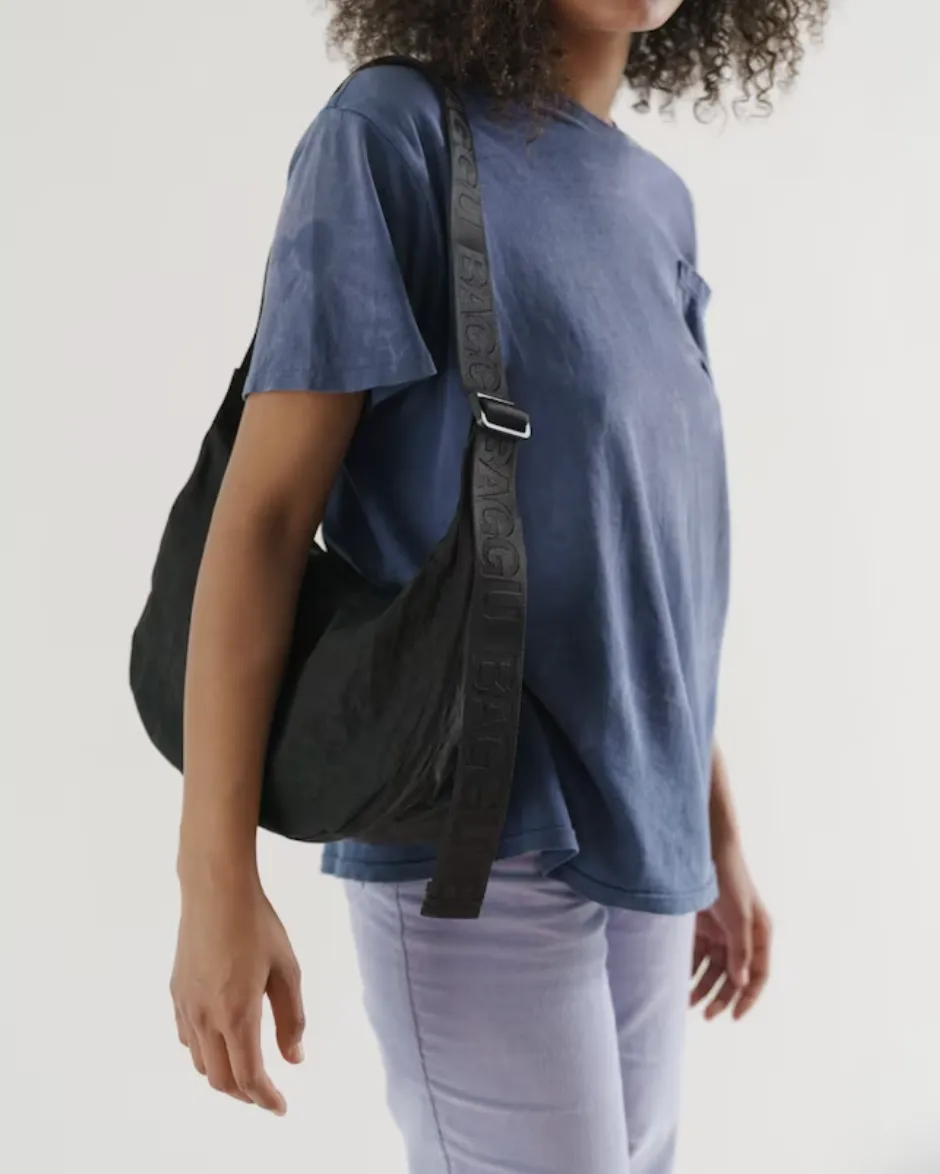 NEW Baggu Nylon Crescent Bag - Black - Made of recycled heavyweight nylon with a recycled ripstop nylon lining, wear crossbody or slung over Retails for $65!