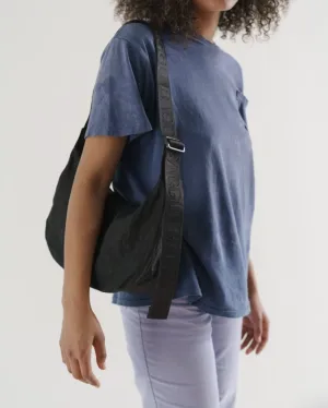 NEW Baggu Nylon Crescent Bag - Black - Made of recycled heavyweight nylon with a recycled ripstop nylon lining, wear crossbody or slung over Retails for $65!