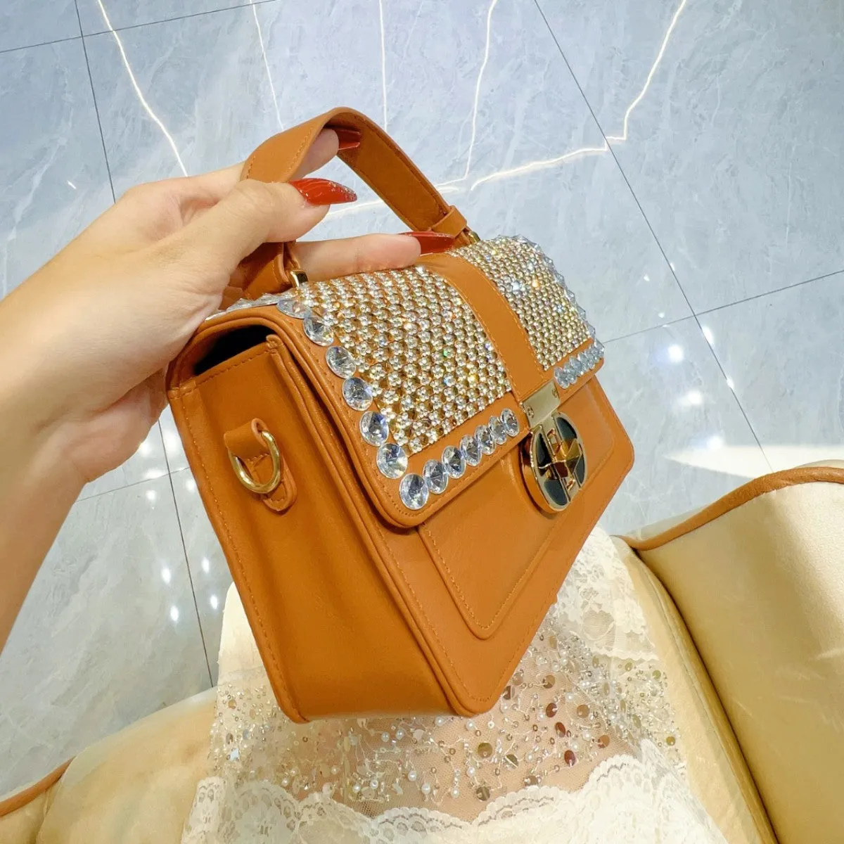 New Korean diamond-encrusted retro bag women's handbag Xiaoxiangfeng fashion versatile business commuter shoulder bag messenger bag