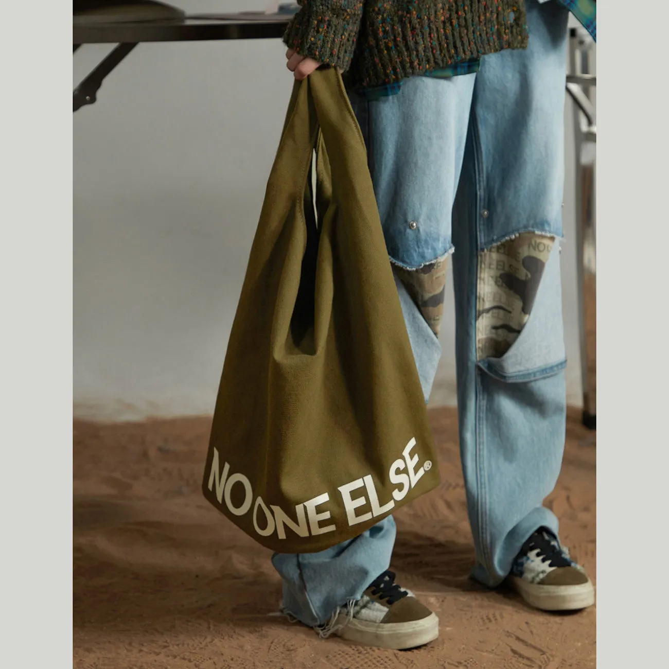 Noe Lettering Classic Tote Bag
