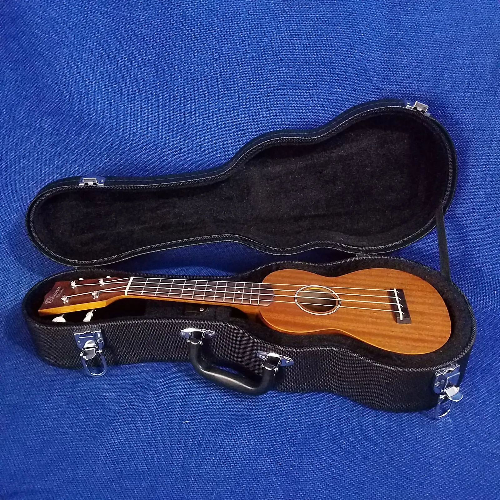 Ohana Soprano Ukulele Hard Case Black UCH-21