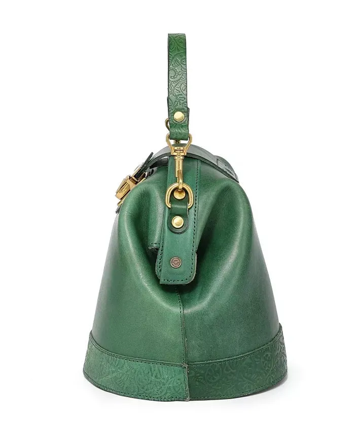OLD TREND DOCTOR BUCKET CROSSBODY CONVERTIBLE LEATHER BAG