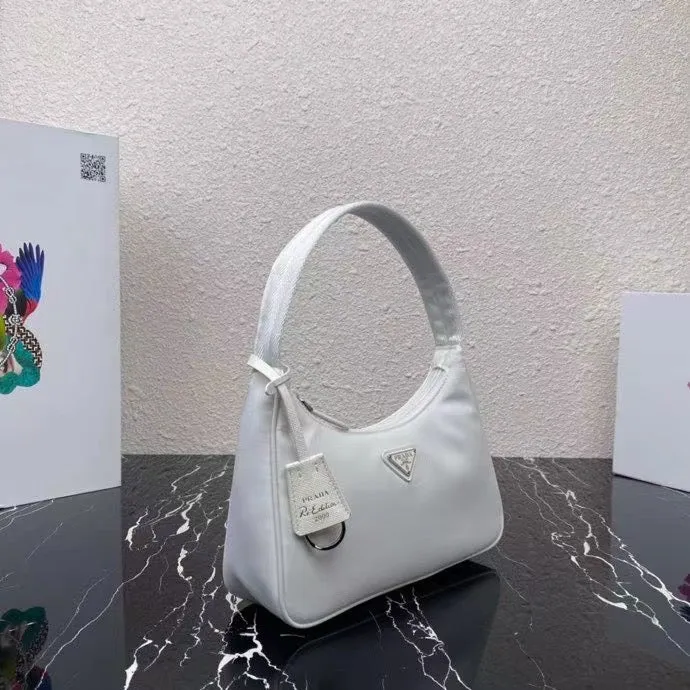 PD241 Re-Nylon Hobo Bag / 9x5.1x2inch