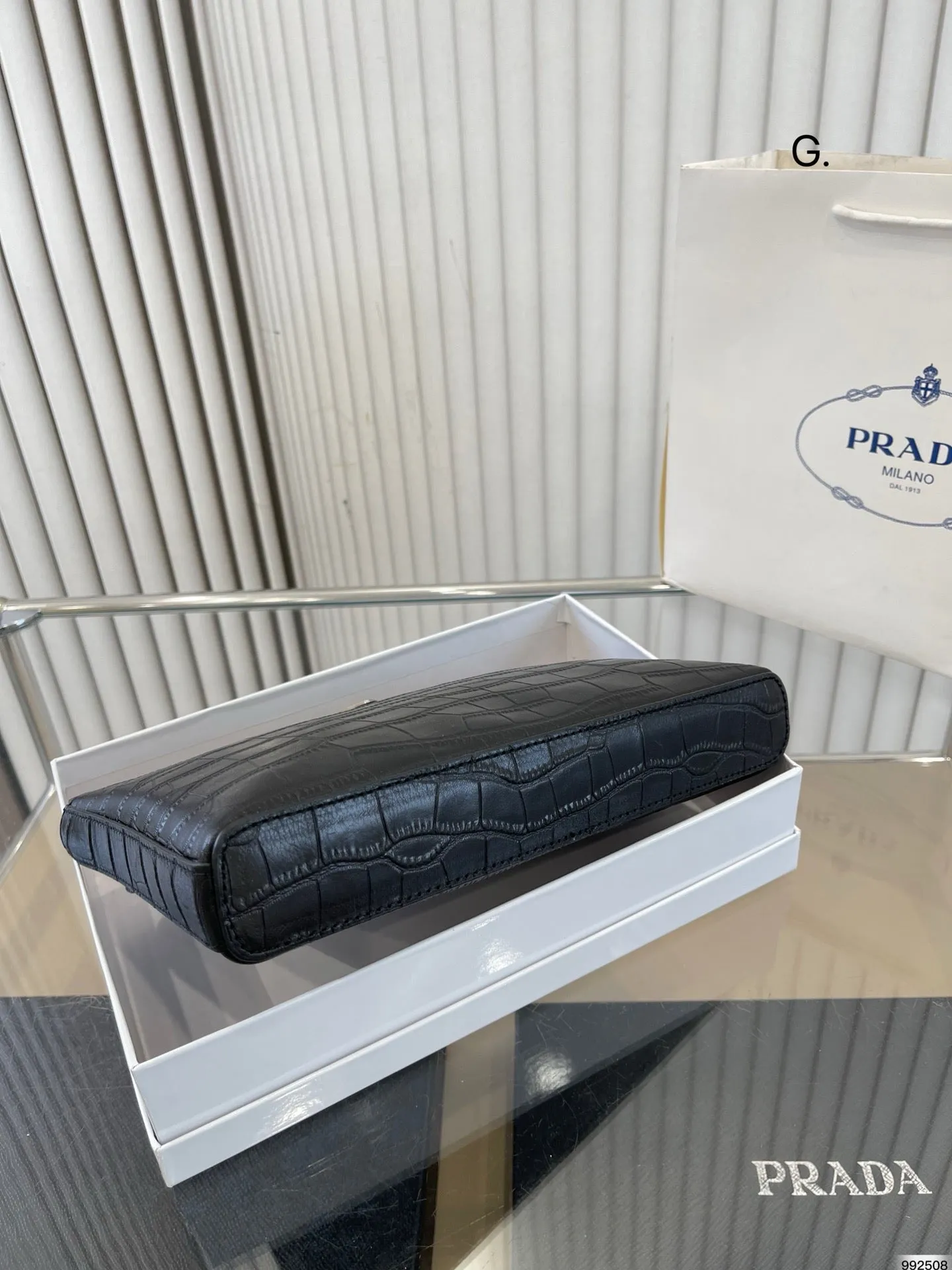 PD260 Small Pouch / 10.6x7.4inch