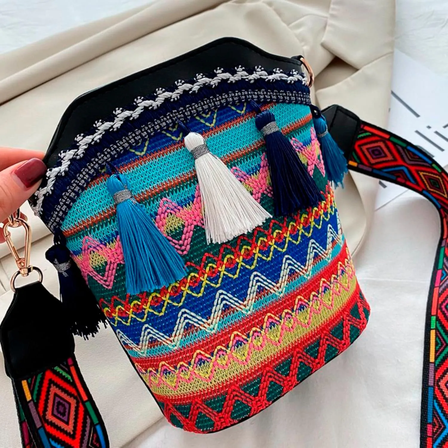 Popular Causal Crossbody Bags Women Ethnic Tassel Sling Handbag Small Canvas Shoulder Bag Messenger (Black, One Size)