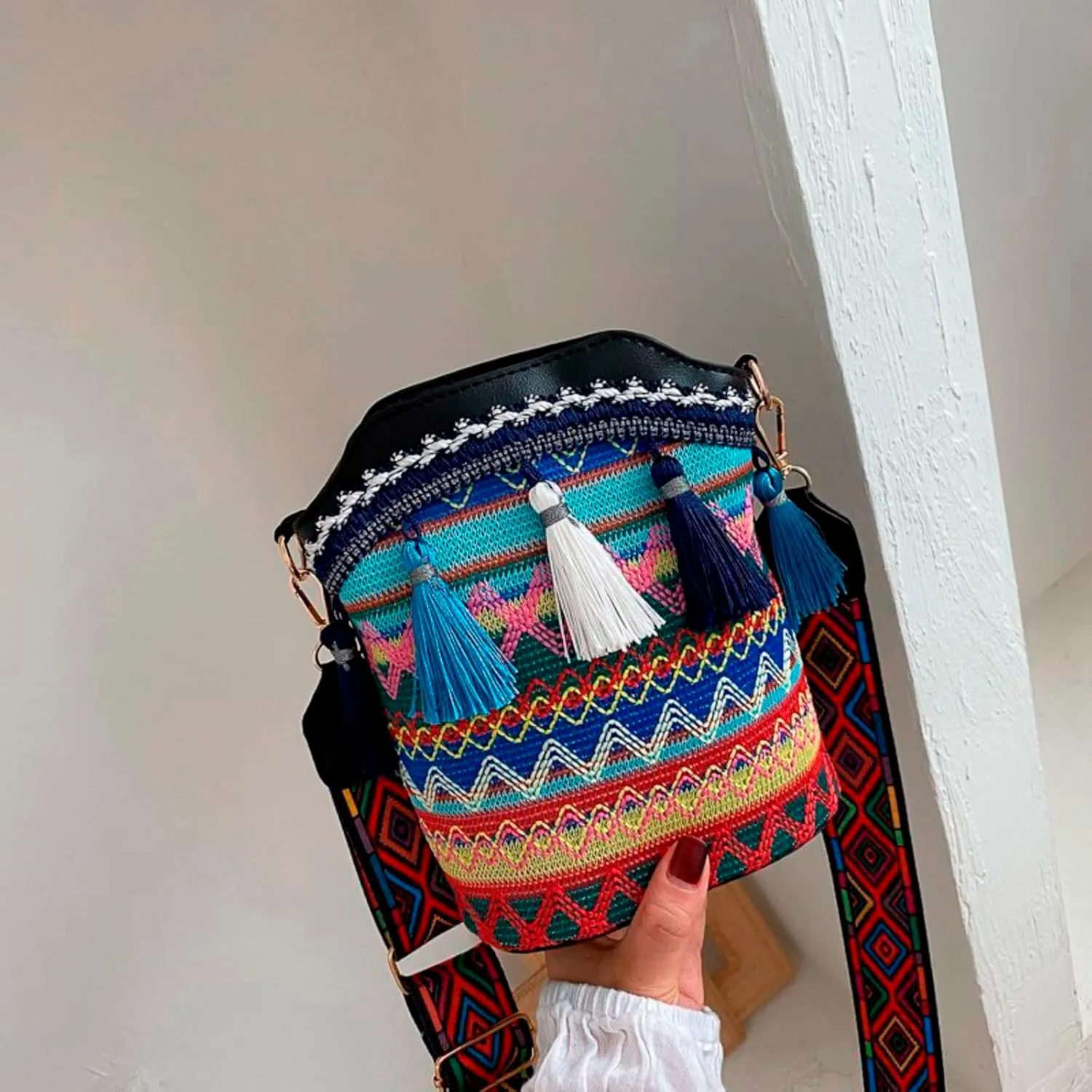 Popular Causal Crossbody Bags Women Ethnic Tassel Sling Handbag Small Canvas Shoulder Bag Messenger (Black, One Size)