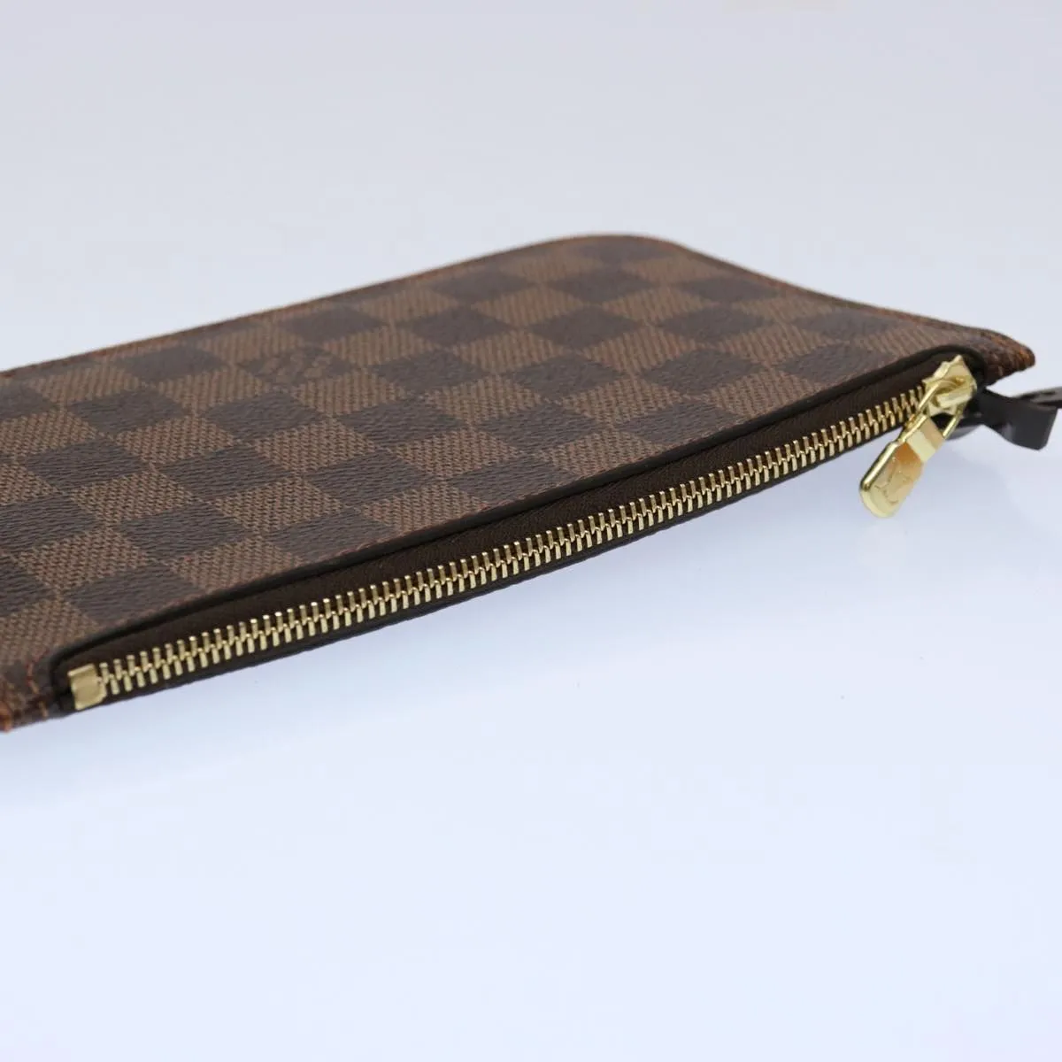 Pre-Owned Louis Vuitton Damier Ebene Neverfull PM Pouch- LV2069