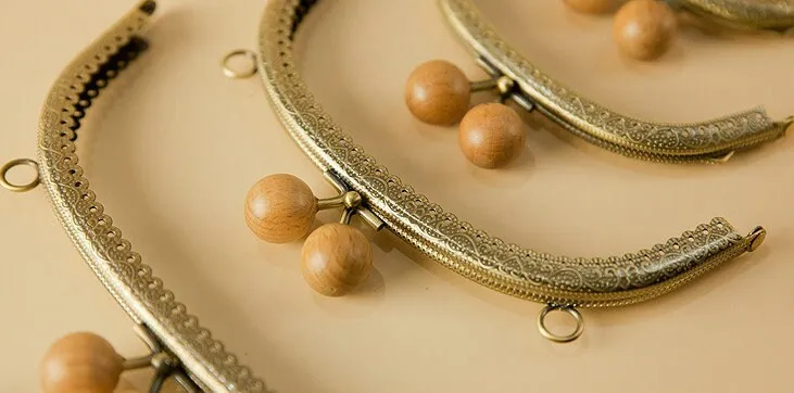 Retro Bronze Purse Frame With Wooden Kiss-Lock 8.5cm, 12.5cm, 16.5cm, 20.5cm