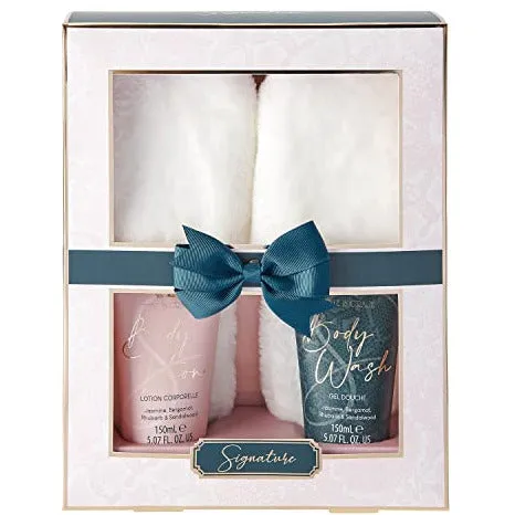 Signature Fluffy Slipper Gift Set 150ml Body Wash   150ml Body Lotion
