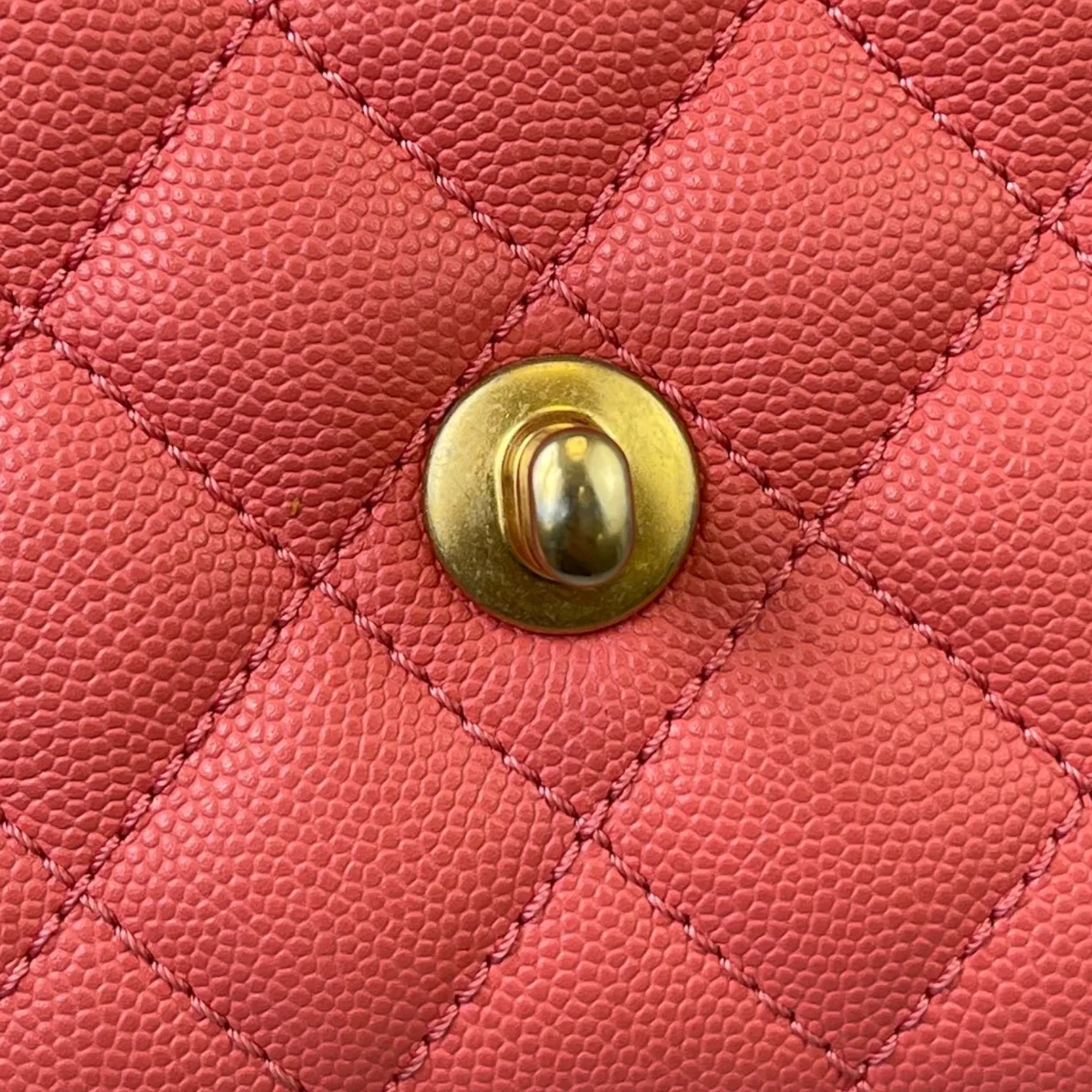 Small Coco Handle Caviar Coral GHW