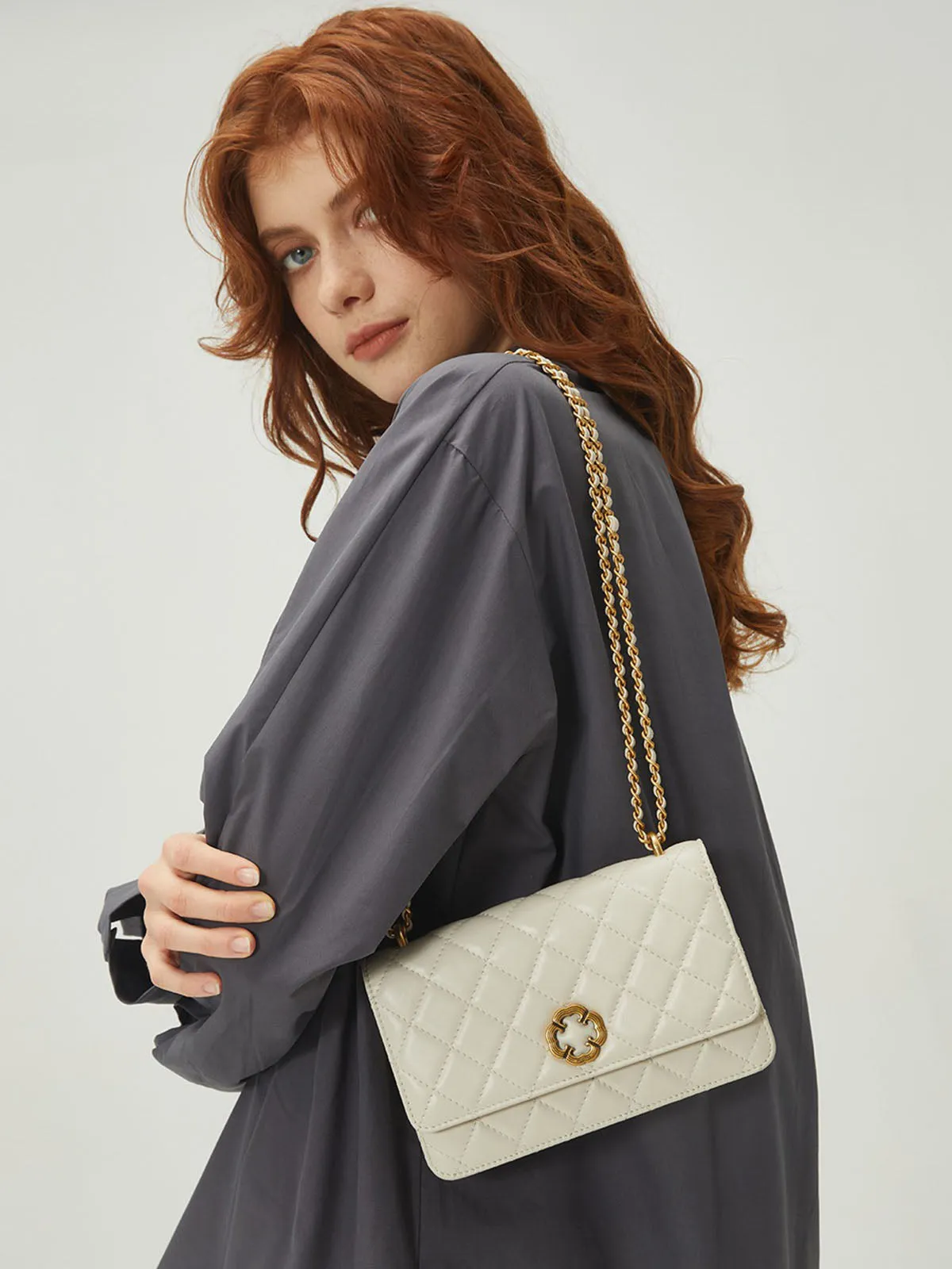 Smting | Four-Leaf Clover Clasp Quilted Golden Chain Bag