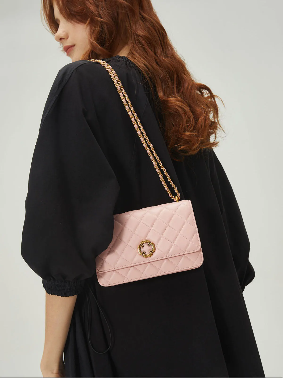 Smting | Four-Leaf Clover Clasp Quilted Golden Chain Bag