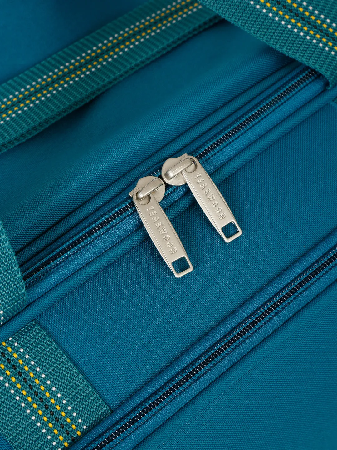 Teal Printed Medium Duffel Trolley Bag