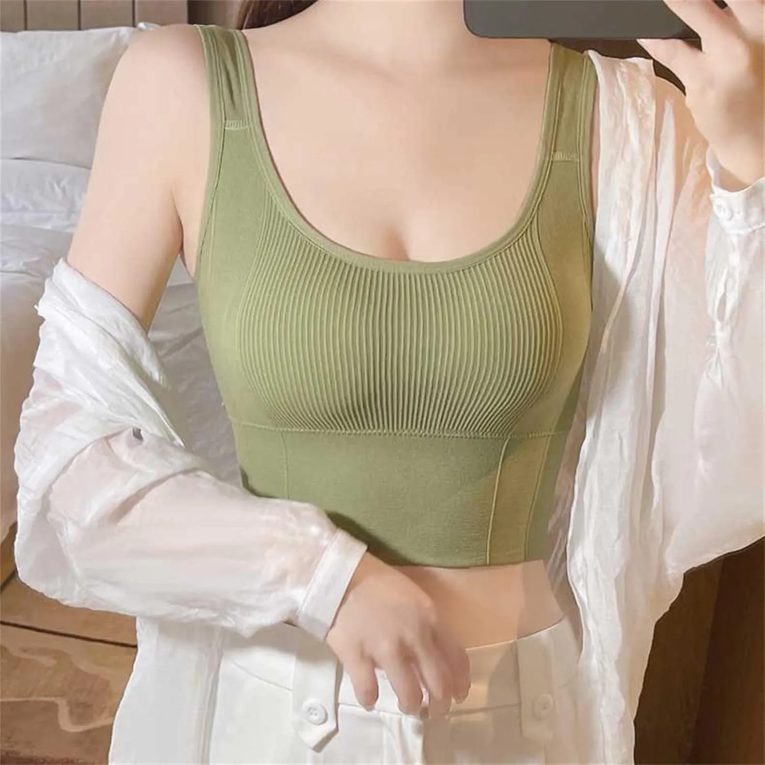 Wirefree Supportive Sports Bras for Women for Large Bust Tank Athletic Gym Sporty Sexy High Impact Workout Tank Top