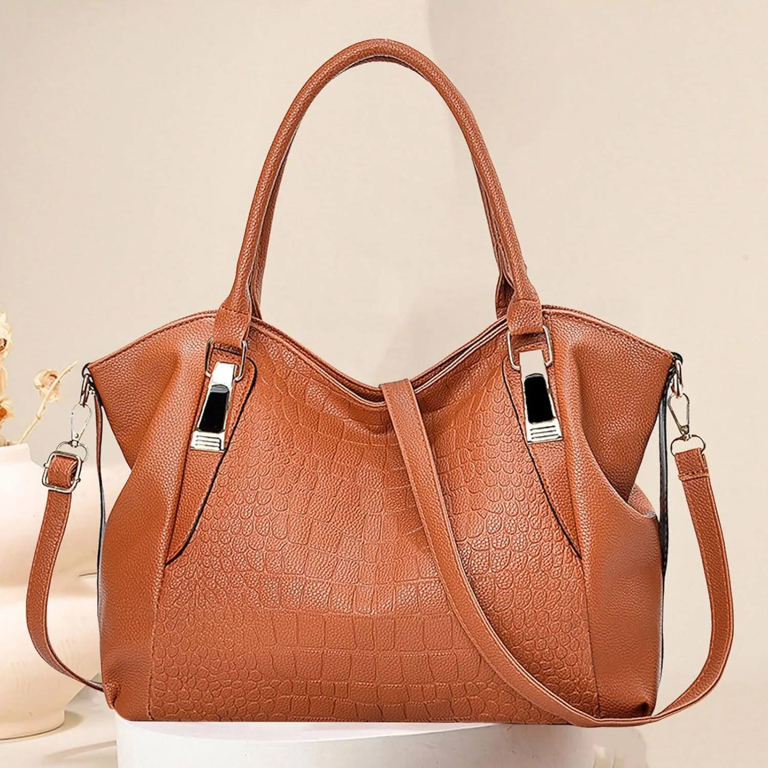 Women Shoulder Handbag Fashionable And Simple Women's Large Capacity Soft Leather Texture Casual Crossbody Bag