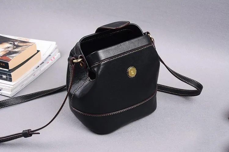 Womens Leather Small Doctor Style Bag