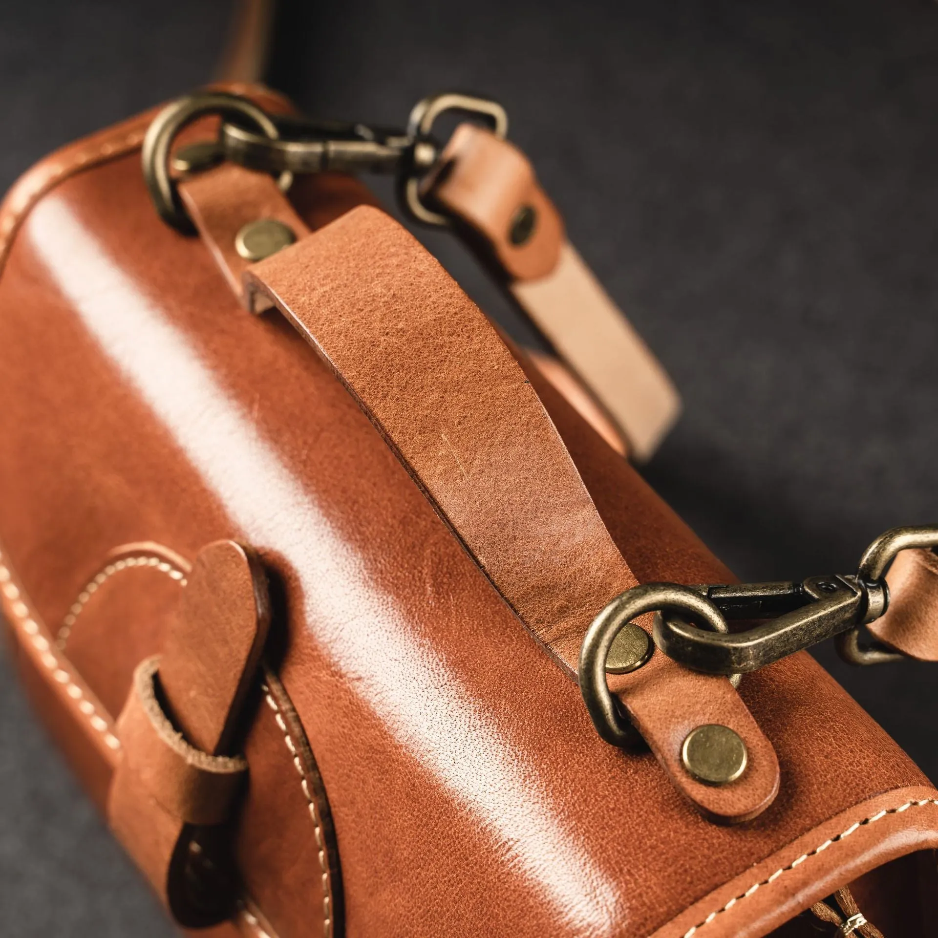 YAAGLE Cute British Style Genuine Leather Cross Body Flap Bag YG264