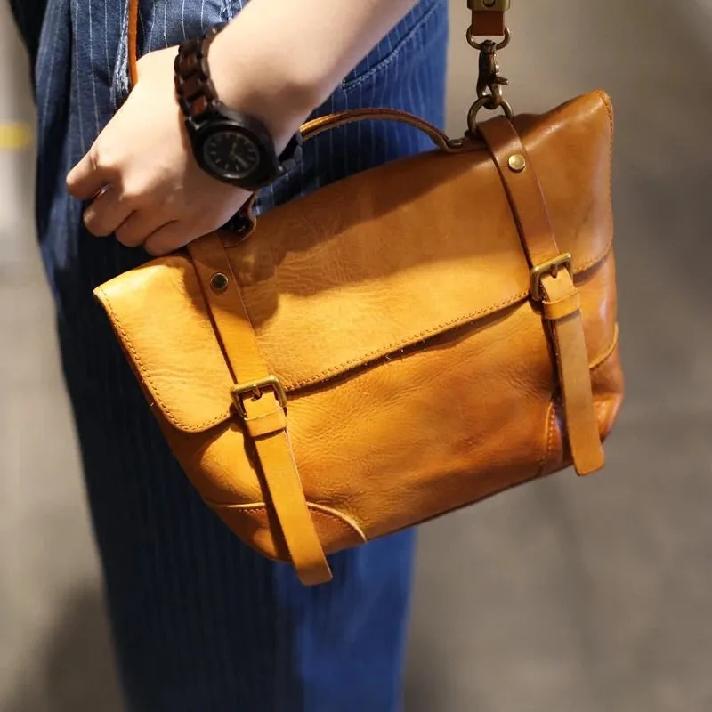 YAAGLE Women Vintage Handmade Real Leather Flap Handbag YG297(small)